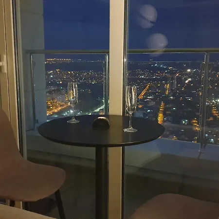 Temi's 2 Apartment *